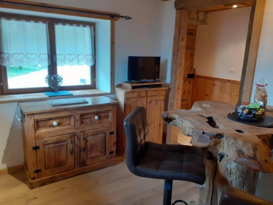 La Grange De Pimberty - Beautiful Apartments 27 Miles From Geneva Vailly エクステリア 写真