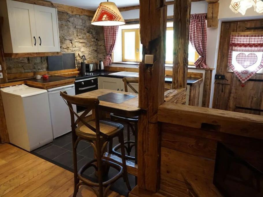La Grange De Pimberty - Beautiful Apartments 27 Miles From Geneva Vailly エクステリア 写真